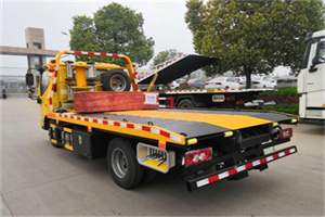 巴音郭楞蒙古道路救援拖车报价