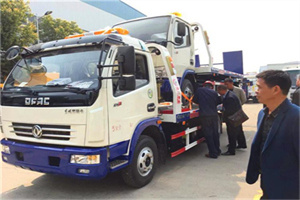 巴音郭楞蒙古汽车道路救援拖车价格